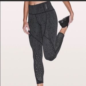 Lululemon Soulcycle To Beat The Tight 24”